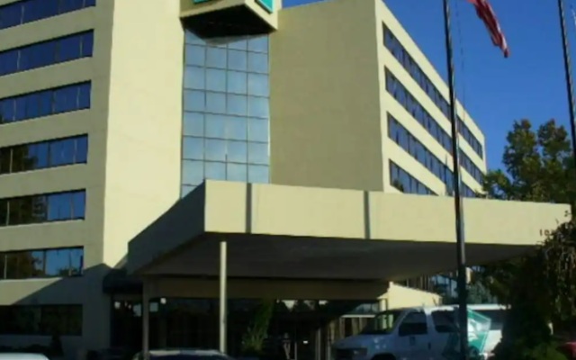 Embassy Suites by Hilton Kansas City Overland Park