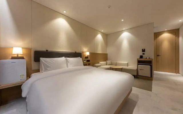Masan Daisy Hotel