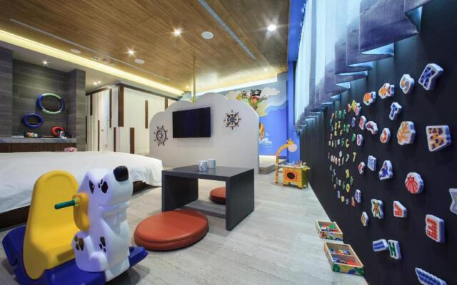 Chen He Spa Motel