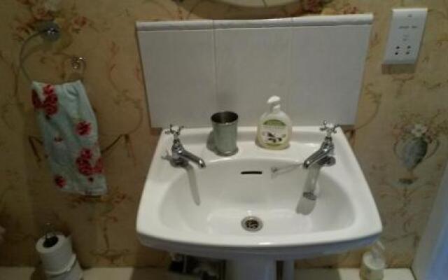 Riverview Bed And Breakfast