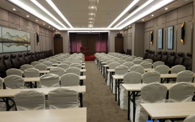 Zhumadian  Future  Hotel  Co., Ltd