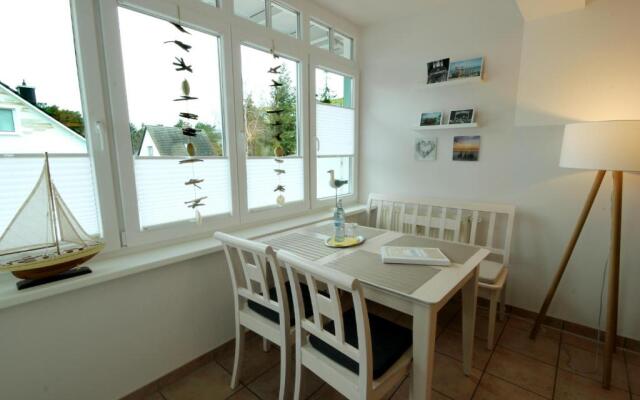 Villa Meernixe by Rujana