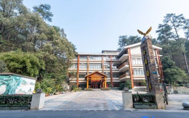 Golden Eagle Holiday Hotel - Chongqing