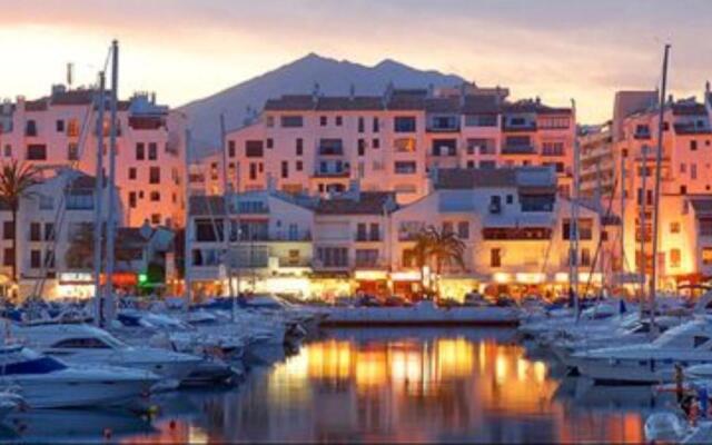 Marbella Beachfront - Apartment With sea views B1