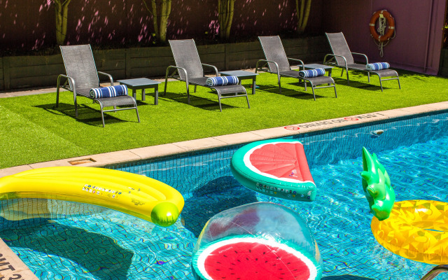 Hotel Indigo Melbourne on Flinders by IHG