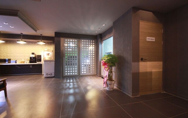 Daegu Seongseo Owall Hotel