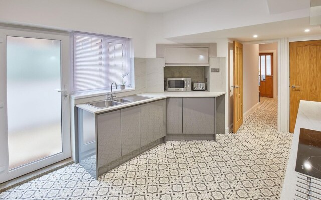 Host Stay Ground Floor Apartment