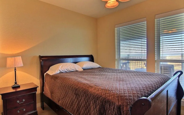 Executive Beach Paradise SH7345