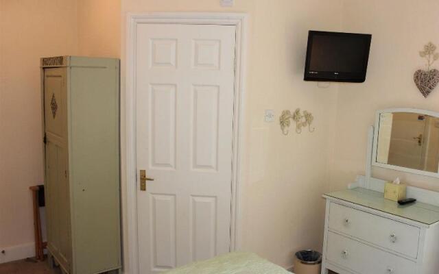 Trafalgar House Hotel - B&B