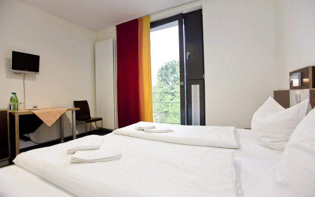 DJH City Hostel