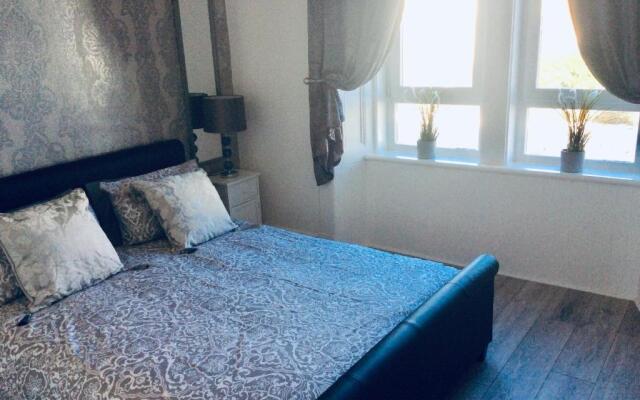 Dunoon - Town Centre Holiday Home Apartment