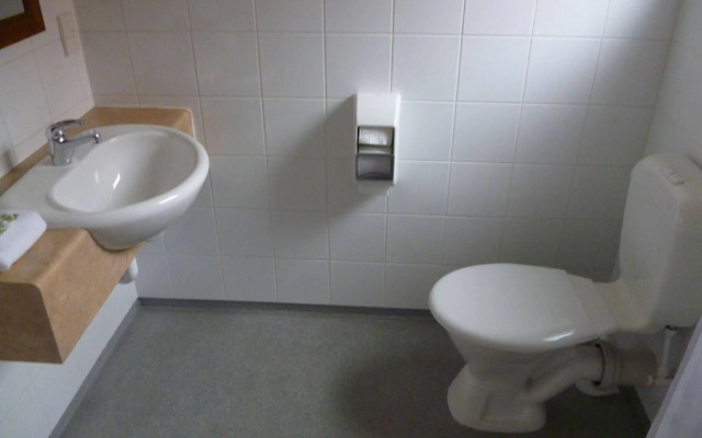 Heritage Court Motel