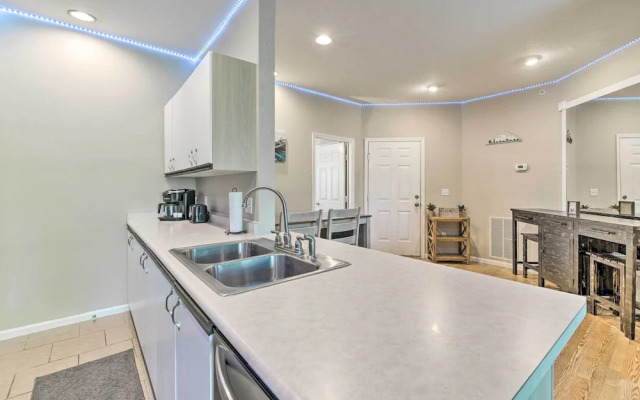 6 Mi to Branson Strip! Dog-friendly Golf Condo