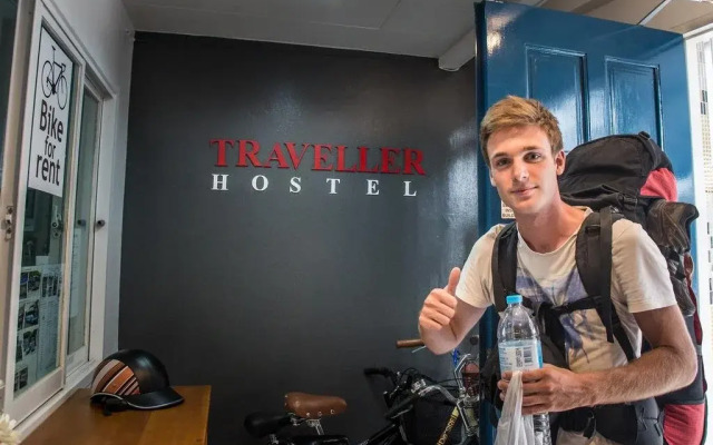 The Traveller Hostel - Adults Only