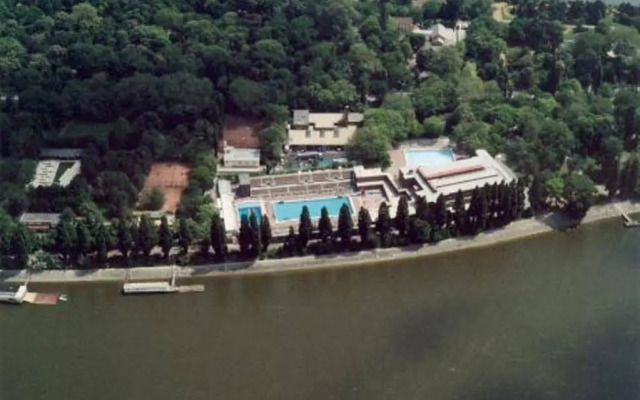 Victor Apartment Hotel