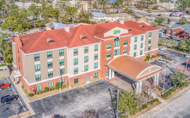 Holiday Inn Express & Suites Gulf Shores, an IHG Hotel