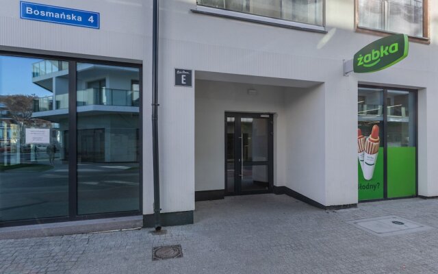 Blue Seashell Studio by Renters