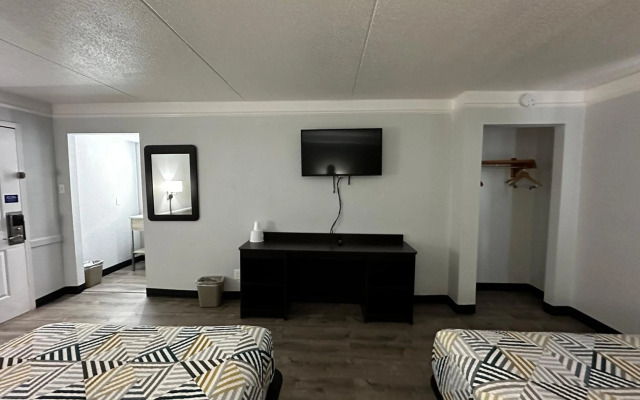 Motel 6 Hazelwood, MO