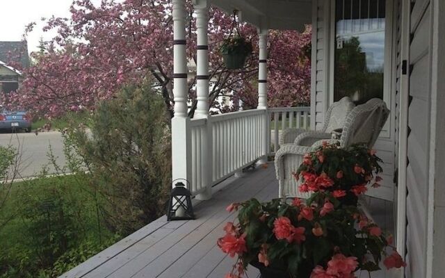 Elevate Rooms Harmony House B&B