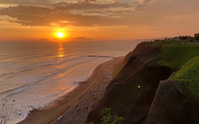 Large Apartment in Miraflores - Up to 12