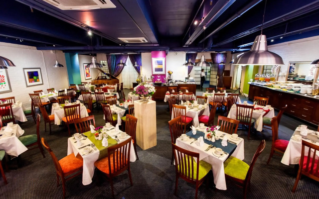 Cape Town Lodge Hotel
