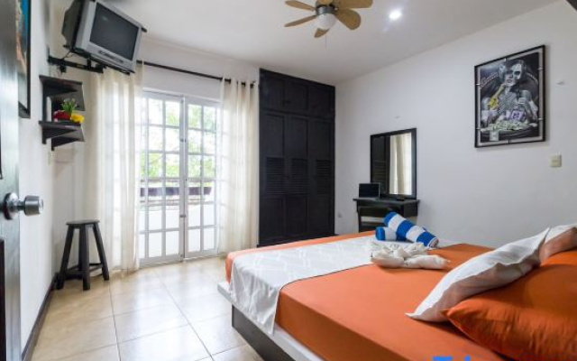 Katrina Double Balcony Apartment 5th Avenue