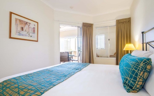 The Newport on Macrossan - Adults Only – Guest Rooms – Port Douglas
