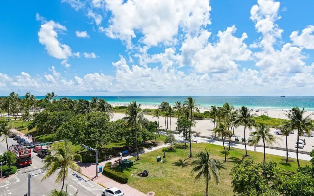 Strand on Ocean by Sunnyside Hotels