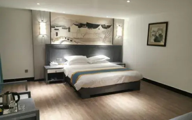 Beihai Bainian Hotel (Beihai Old Street)