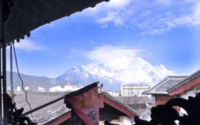 Lijiang Pengyouquan Inn