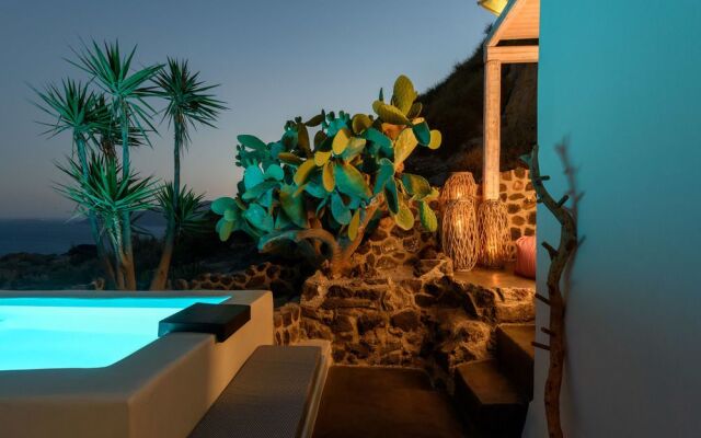 Solstice Luxury Suites