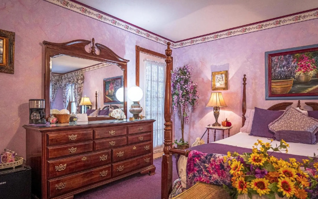 Cliff Cottage Inn - Victorian B&B and Boutique Hotel