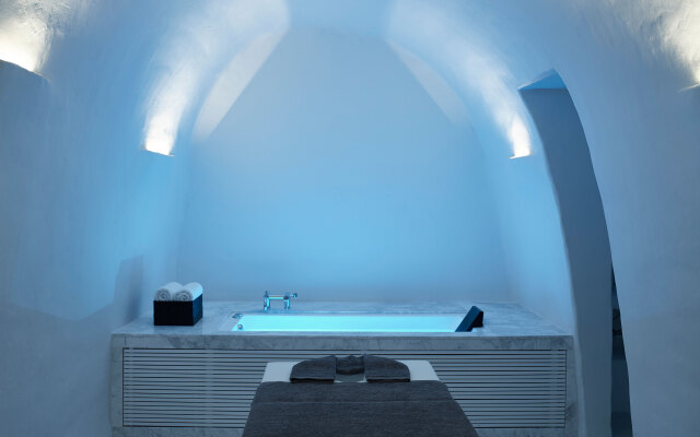 Knossos Beach Bungalows Suites Resort & Spa