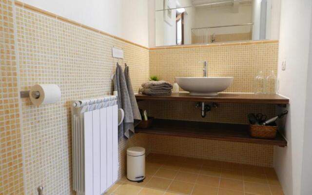 Rosa nel Pozzo Apartments and B&B