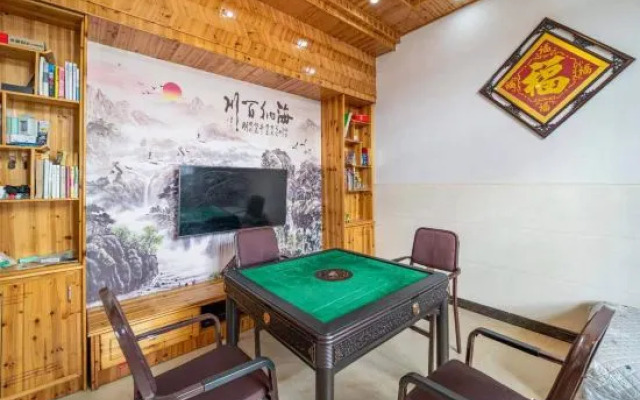 Huangling Bright Homestay