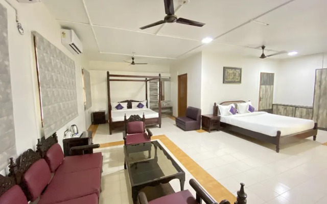 Casa Blanca Resort