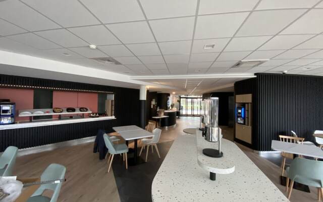 Hôtel AKENA TROYES - La Chapelle-Saint-Luc