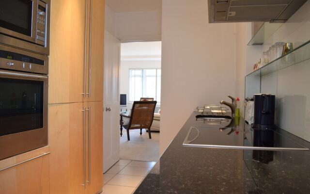 Vibrant 2 Bedroom Apartment in Central London