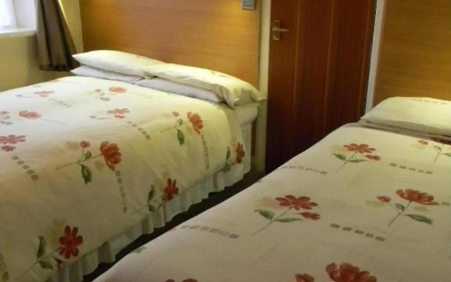 Dora Hotel