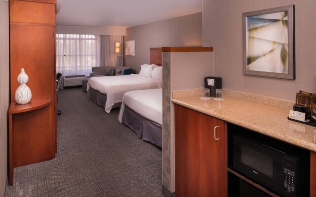 Courtyard By Marriott Thousand Oaks