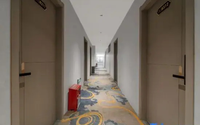 Hongkai Hotel (Jianshui Ancient City Mini Train Hotel)