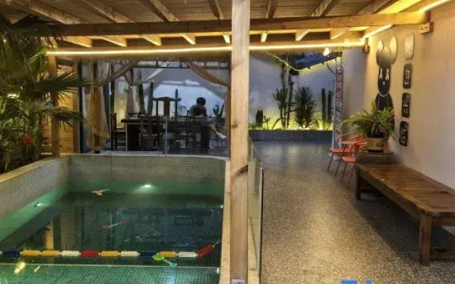 Yumu Homestay (Beihai Yintan Branch)