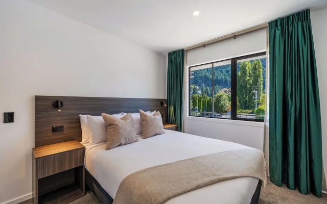 Luxe Suites and Apartments