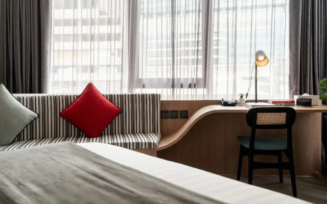 Seekers Finders Rama IV Hotel, SureStay Collection by BW