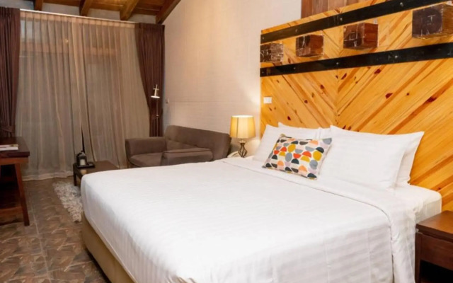 Sanae' Townhouse Chiang Mai