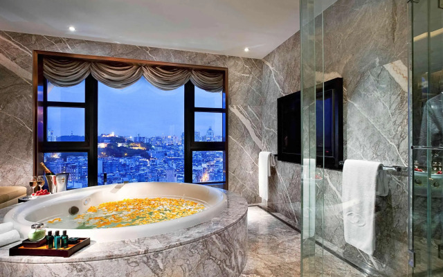 Sofitel Macau At Ponte 16