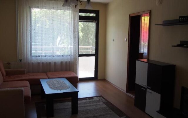 Keni Guest House