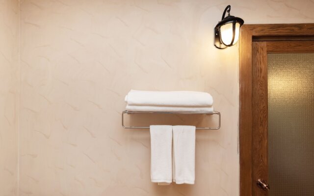 The Emerald Harbor Rayong by Favstay