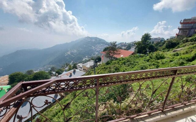 Stunning 3-bed Apartment in Murree