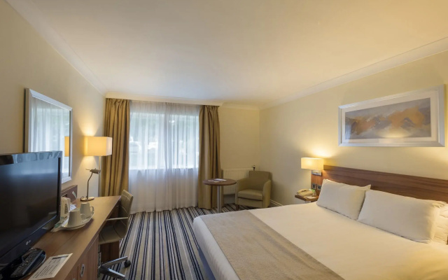 Holiday Inn Swindon by IHG